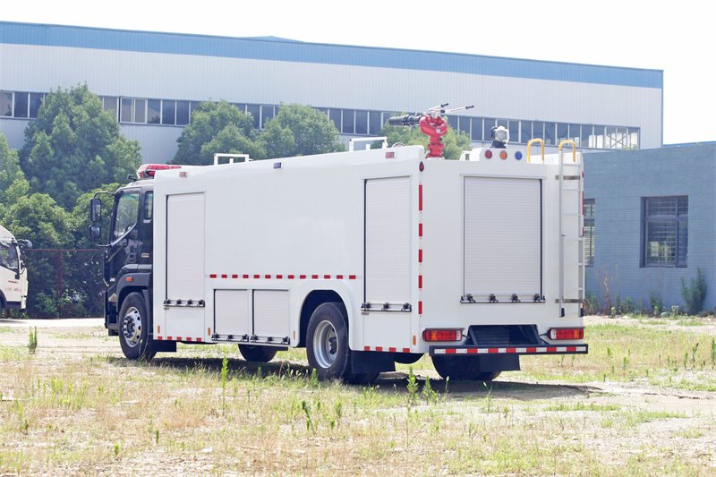 城市逆行者：消防车全景科普指南